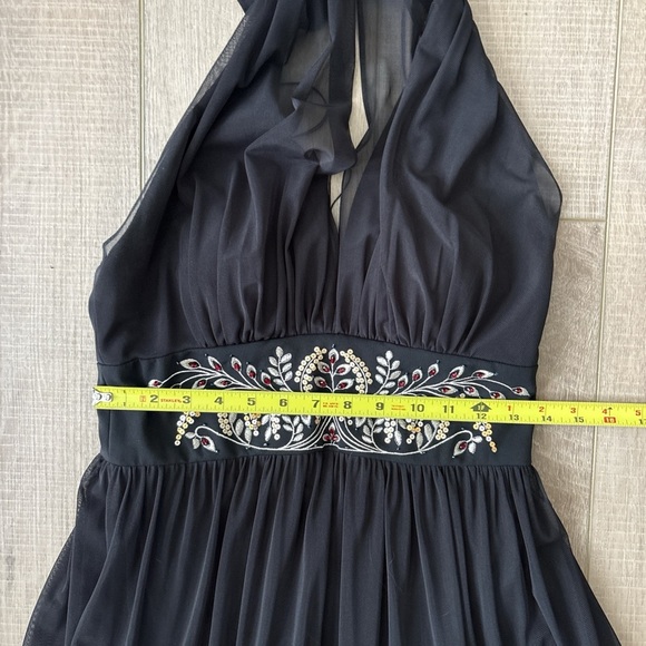 Maggy London Black Backless Dress with Embroidered Detail - Picture 6 of 7